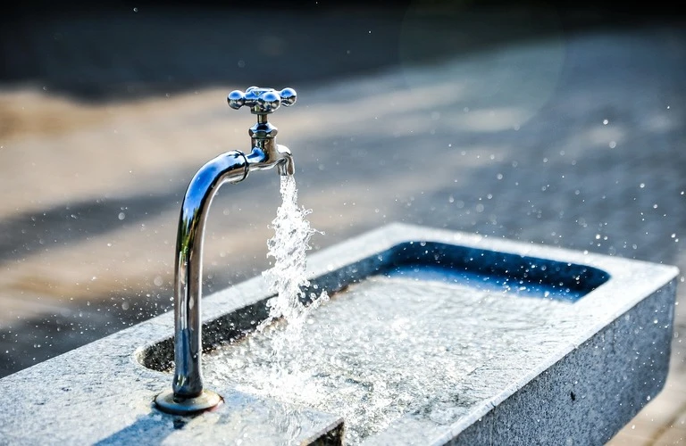 神戸市西区の水漏れトラブル、一瞬で解決します！